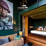 Hotel Safari Suite Lions Zoo De La Fleche